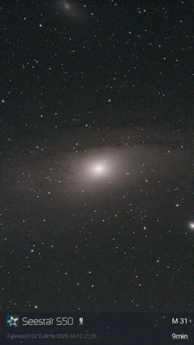 2025-10-12 M31_49poses.jpg (1.65 Mio) Consulté 695 fois empilement réalisé en zone faiblement éclairée